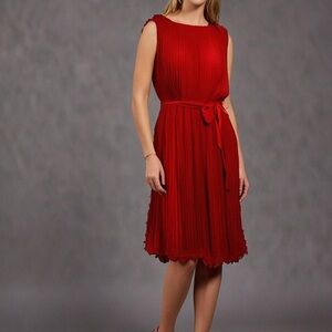 Elegant Red Sleeveless Dress